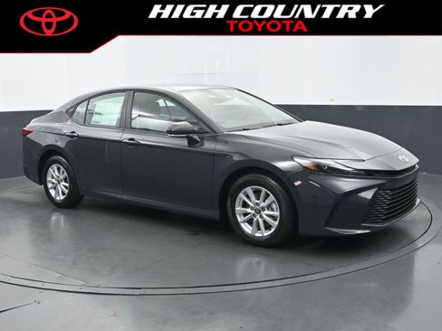 New 2026 Toyota Camry LE image 7