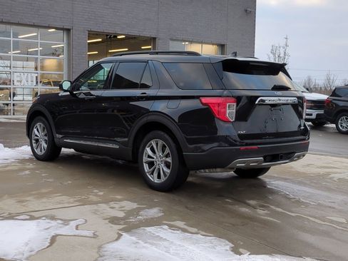 Certified 2023 Ford Explorer XLT w/ Equipment Group 202A image 5