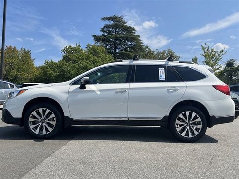 Used 2017 Subaru Outback 3.6R Touring w/ Popular Package #5A image 22