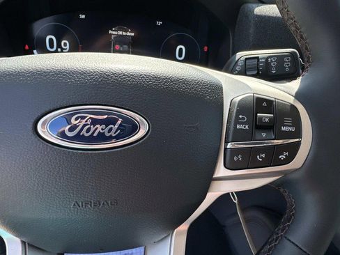 New 2026 Ford Explorer Active RWD image 25
