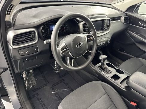Used 2020 Kia Sorento LX AWD/4WD image 24