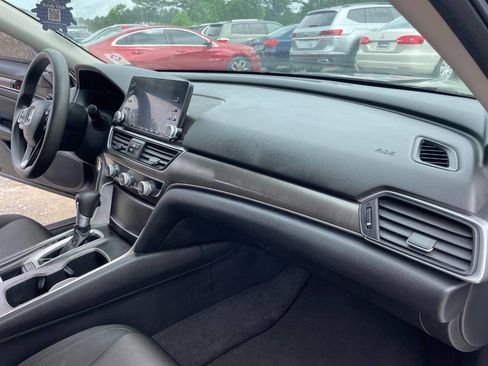Used 2018 Honda Accord LX image 38