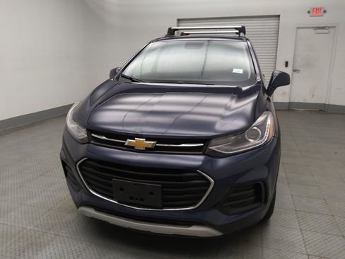 Used 2018 Chevrolet Trax LT w/ Sun & Sound Package FWD image 15