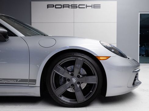 Certified 2022 Porsche 718 Cayman RWD image 11