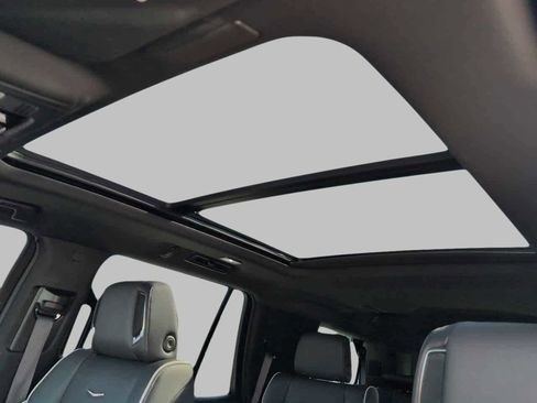 Used 2025 Cadillac Escalade Premium Luxury w/ Touring Package image 22