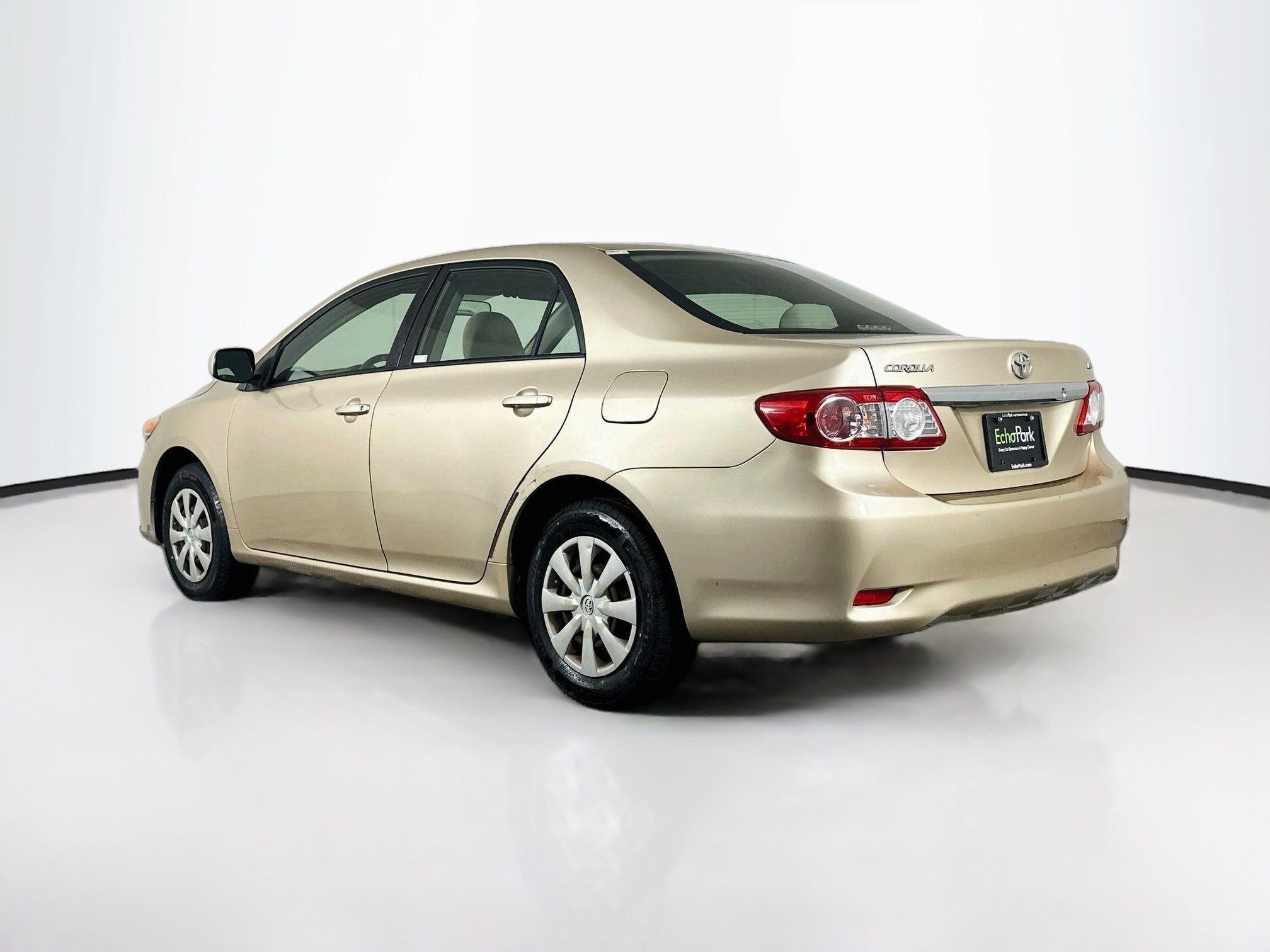 Used 2011 Toyota Corolla LE FWD image 5