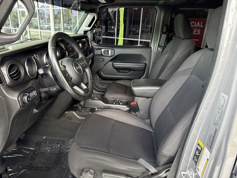 Used 2022 Jeep Wrangler Unlimited Sport AWD/4WD image 16