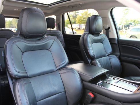 Used 2020 Lincoln Aviator Reserve w/ Equipment Group 201A RWD image 29