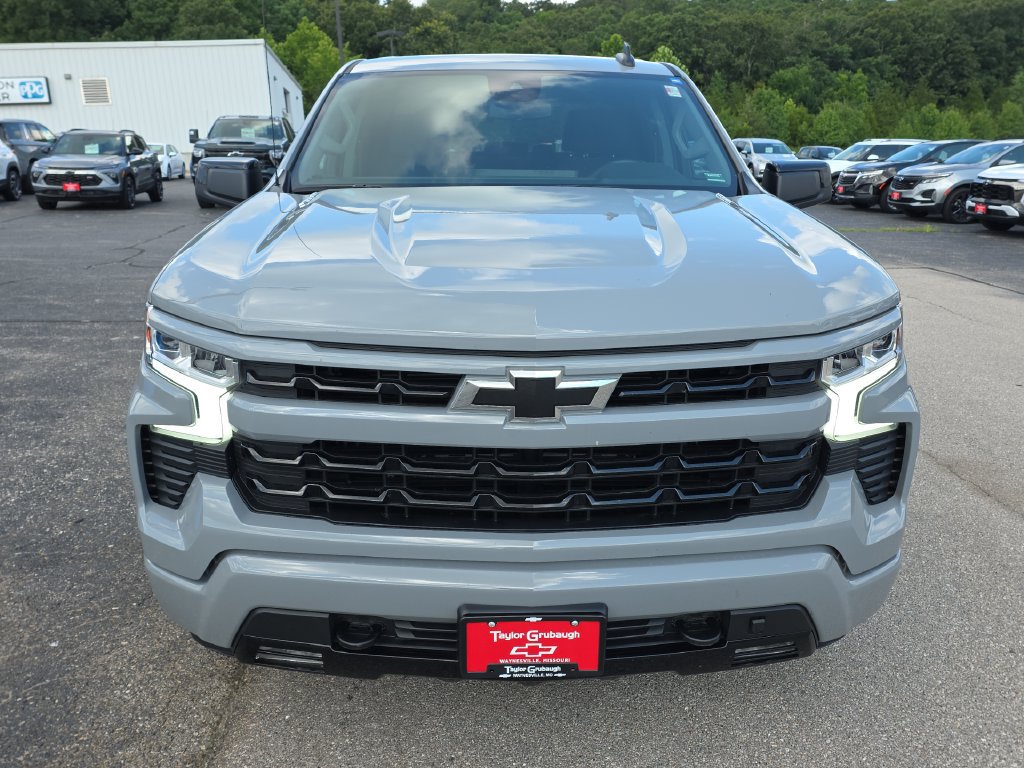 Used 2024 Chevrolet Silverado 1500 RST w/ Z71 Off-Road Package AWD/4WD image 3