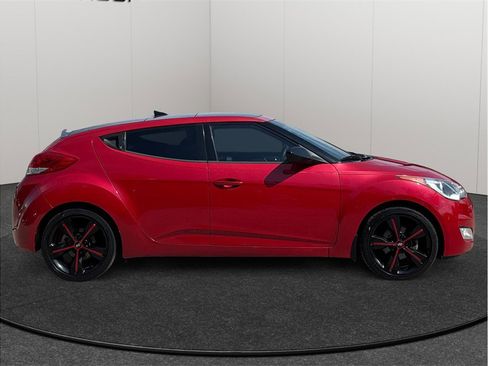 Used 2016 Hyundai Veloster w/ Option Group 02 image 10