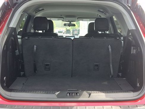 Used 2023 Ford Explorer XLT w/ Equipment Group 202A image 28