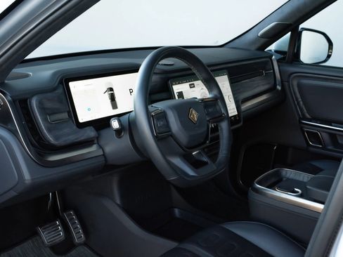 Used 2022 Rivian R1T Launch Edition image 9