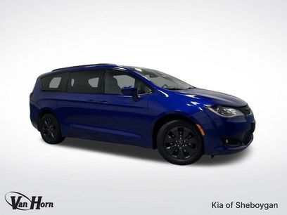 Used 2020 Chrysler Pacifica Touring-L w/ S Appearance Package