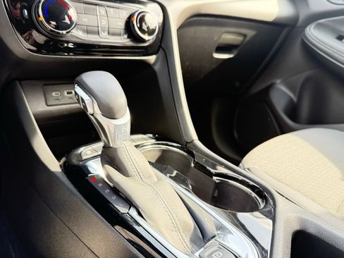 Used 2023 Buick Encore GX Preferred w/ Cold Weather Comfort Package FWD image 19
