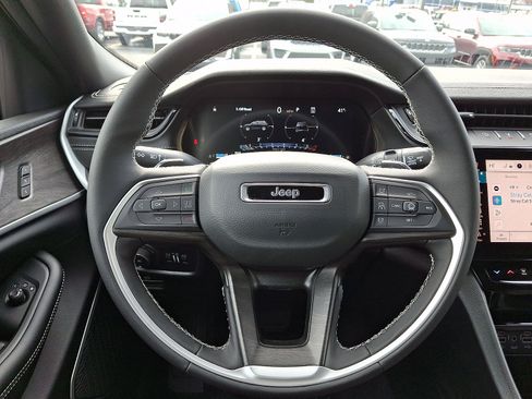 New 2026 Jeep Grand Cherokee Limited image 15