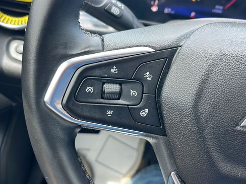 Used 2024 Chevrolet Trax ACTIV FWD image 12