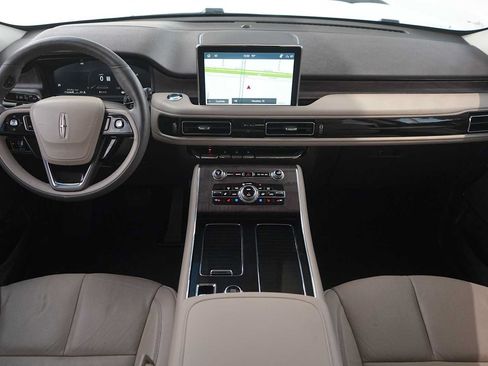 Used 2024 Lincoln Aviator Reserve w/ Equipment Group 201A RWD image 10