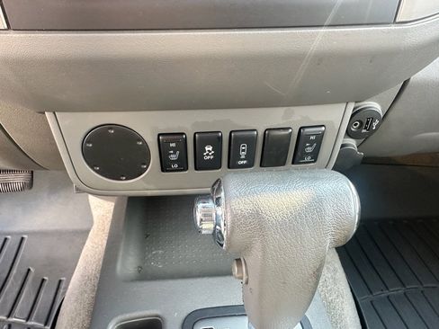 Used 2017 Nissan Frontier SL image 11