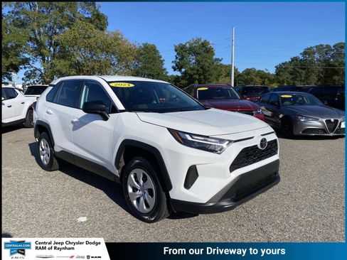 Used 2024 Toyota RAV4 LE image 1