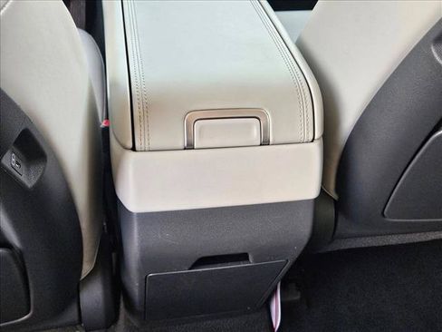 Used 2026 Hyundai Santa Fe SEL FWD image 17