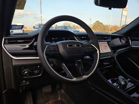 Used 2023 Jeep Grand Cherokee Trailhawk w/ Advanced Protech Group II AWD/4WD image 14