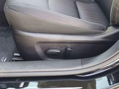 Used 2025 Nissan Altima 2.5 SV FWD image 22