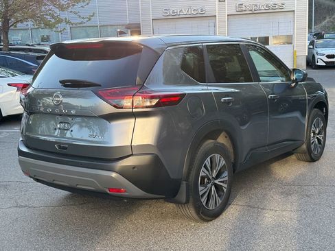 Used 2023 Nissan Rogue SV AWD/4WD image 6