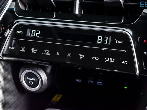 Used 2024 Toyota Venza Nightshade image 27