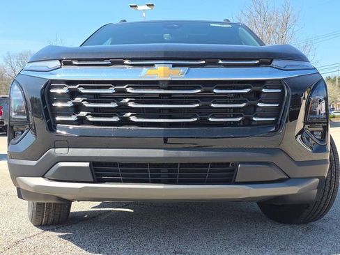 New 2026 Chevrolet Equinox LT w/ Convenience Package II FWD image 12