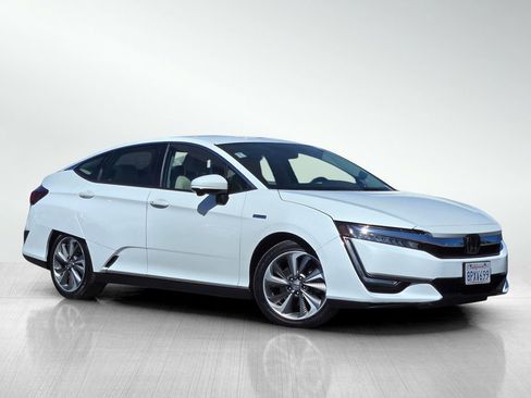 Used 2019 Honda Clarity Plug-In Hybrid image 2