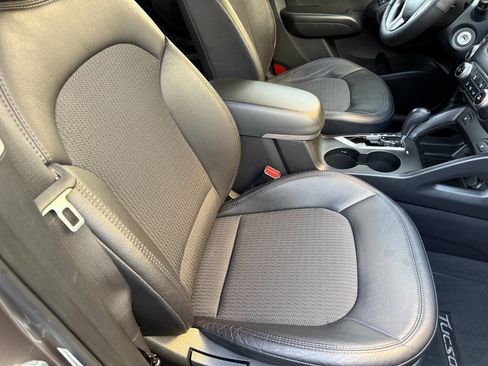 Used 2013 Hyundai Tucson GLS image 15