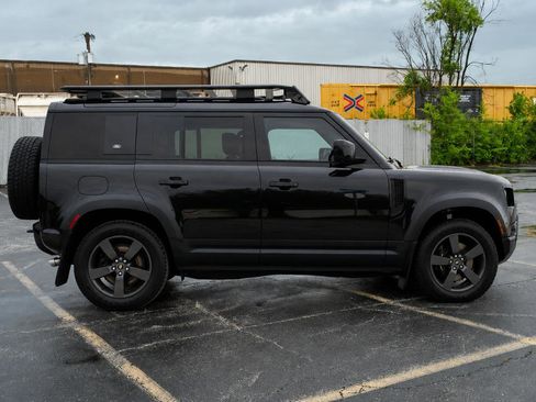 Used 2024 Land Rover Defender 110 V8 AWD/4WD image 5