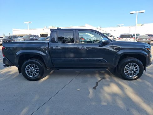 Used 2024 Toyota Tacoma Limited w/ Limited Package (LT) AWD/4WD image 7