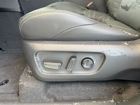 Certified 2025 Toyota 4Runner TRD Off-Road Premium image 25