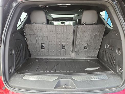 Used 2023 Chevrolet Tahoe Premier AWD/4WD image 24