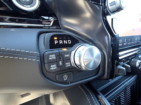 New 2026 RAM 1500 Limited w/ Trailer Tow Group image 17