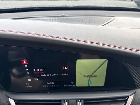 Used 2019 Alfa Romeo Giulia Quadrifoglio w/ Driver Assist Dynamic Package RWD image 18