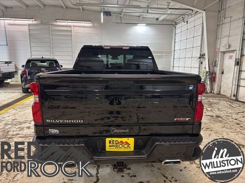 Used 2022 Chevrolet Silverado 1500 RST w/ Convenience Package II AWD/4WD image 6