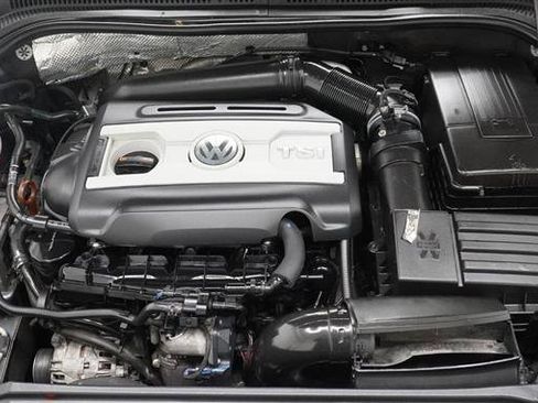 Used 2012 Volkswagen Jetta GLI FWD image 30