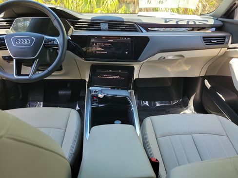 Used 2024 Audi Q8 e-tron Premium Plus w/ Premium Plus Package AWD/4WD image 14