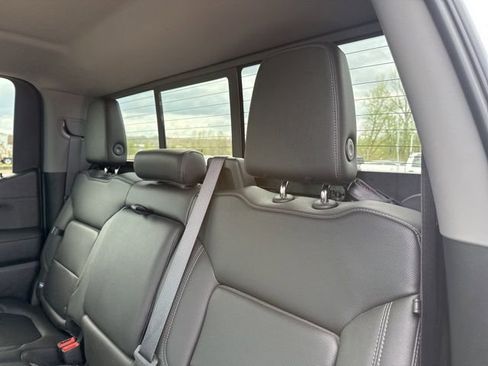 Used 2019 GMC Sierra 1500 SLT w/ SLT Premium Package image 38