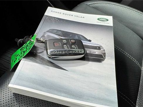 Used 2019 Land Rover Range Rover Velar R-Dynamic SE image 34