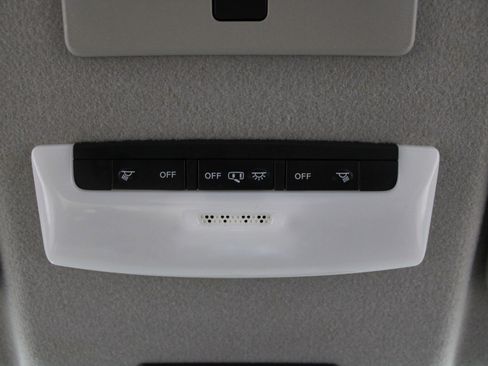 Used 2023 Nissan Kicks SR w/ SR Premium Package image 46