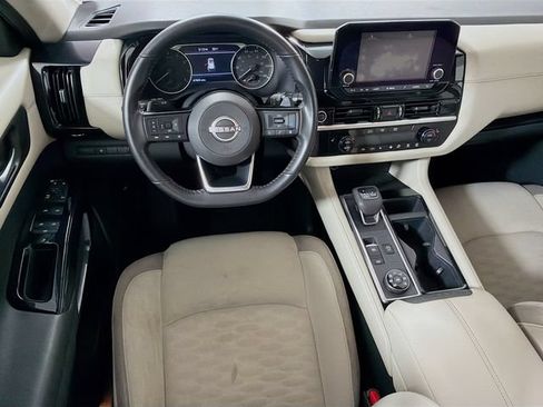 Used 2022 Nissan Pathfinder SV AWD/4WD image 28