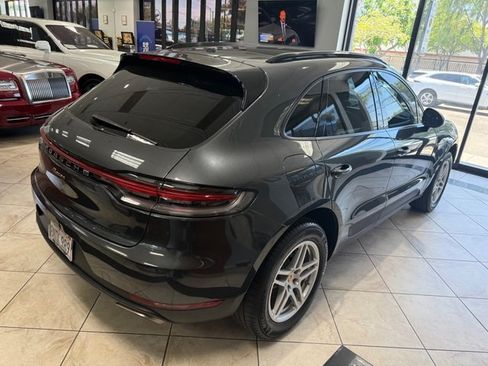 Used 2020 Porsche Macan AWD/4WD image 25