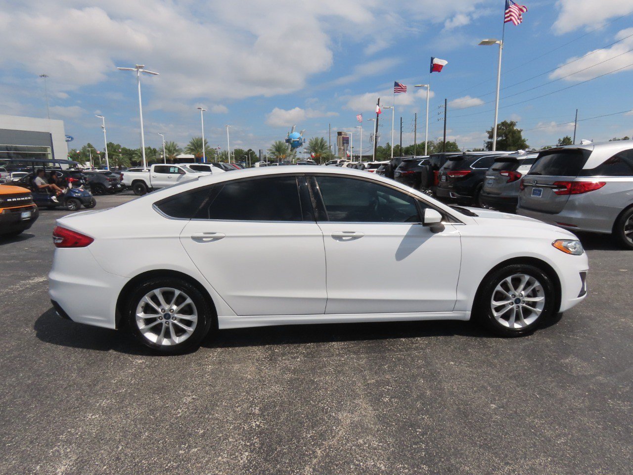Used 2020 Ford Fusion SE FWD image 10