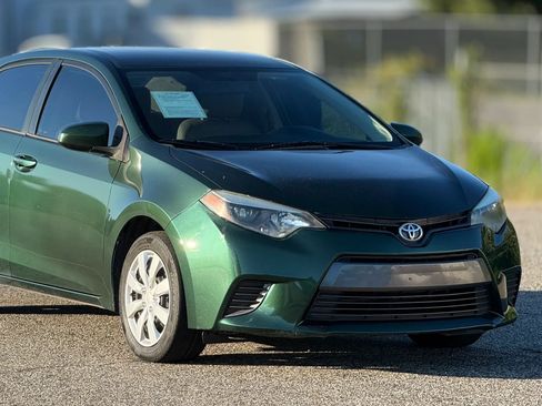 Used 2015 Toyota Corolla LE FWD image 15