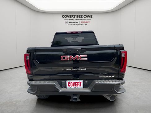 New 2025 GMC Sierra 2500 Denali w/ Denali Reserve Package image 8