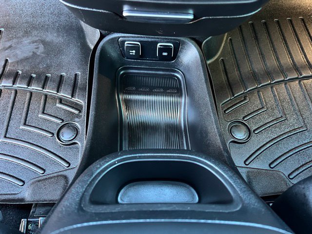 Used 2020 Chrysler Pacifica Limited FWD image 32