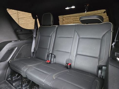 Used 2023 GMC Yukon SLT w/ SLT Premium Package RWD image 15